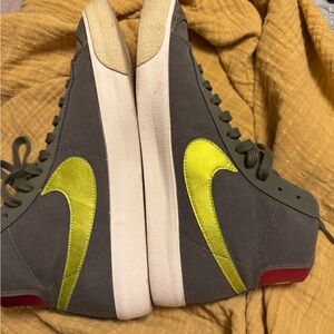 Nike Blazer Mid ‘77 Olive Snakeskin